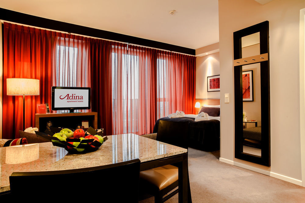 Adina Apartment Hotel Frankfurt Neue Oper Frankfurt am Main Exterior photo